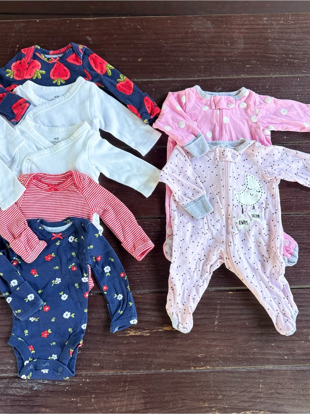 Carter's, H&M, and Gerber Baby Bodysuit and Sleeper Bundle Lot 7 Pieces Size P